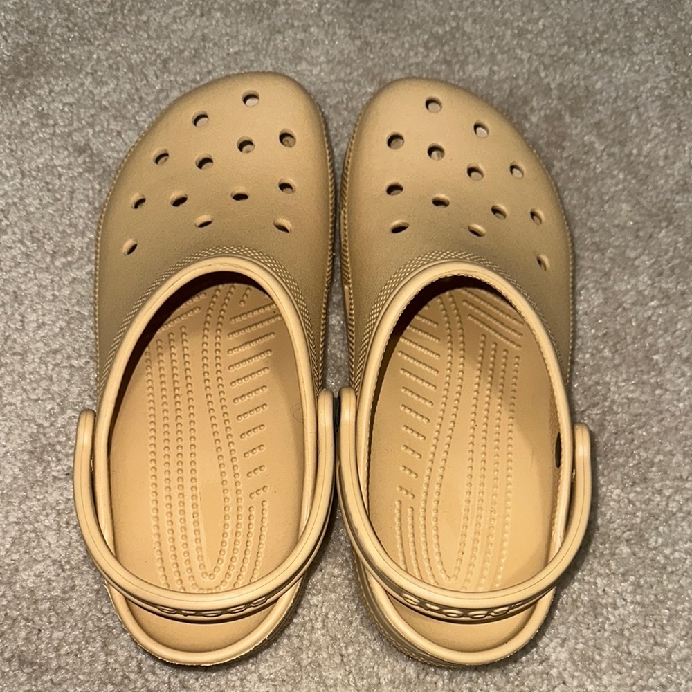 Tan Crocs